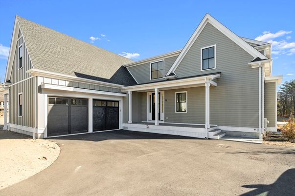 Attached, Exterior, Facade, Farmhouse