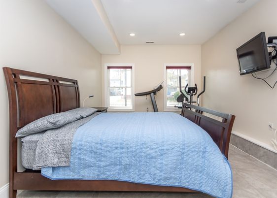 Bedroom, Fitness Equipment, Interior, Recessed Lighting