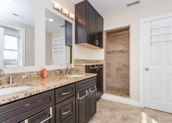 Bathroom, Dual Sink Vanities, Interior