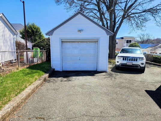 Detached Garage, Exterior