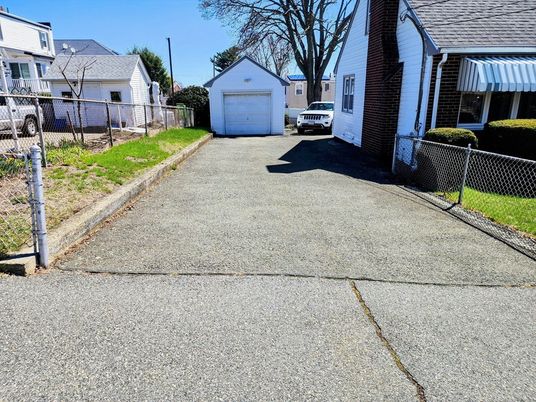 Detached Garage, Exterior