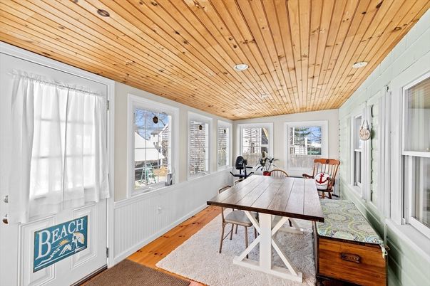 Dining room, Interior, Recessed Lighting, Wooden Ceilings, Wood Texture Flooring
