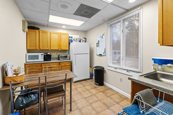 Dining room, Interior, Kitchen, Recessed Lighting