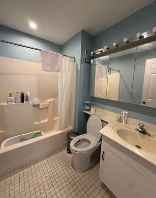 Bathroom, Dual Sink Vanities, Interior, Recessed Lighting