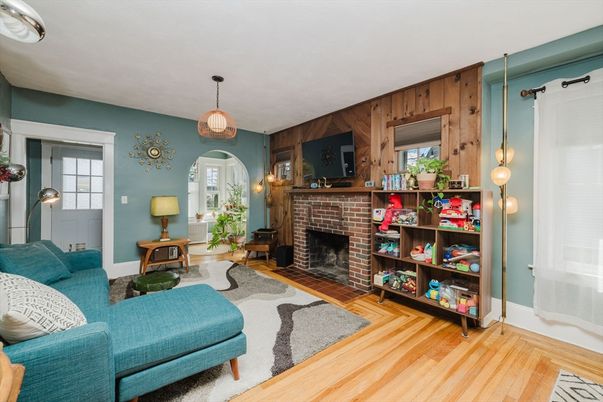 Fireplace, Interior, Living room, Pendant Lights, Wood Texture Flooring, Wooden Walls