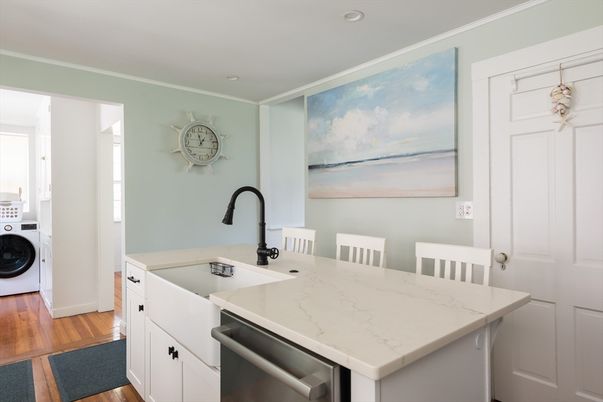 Interior, Kitchen, Recessed Lighting, Washer, Wood Texture Flooring