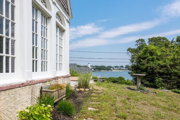 Exterior, Water