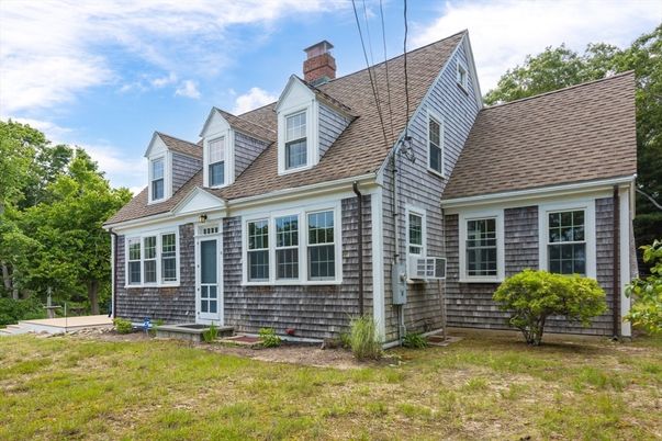 Exterior, Facade, Cape Cod