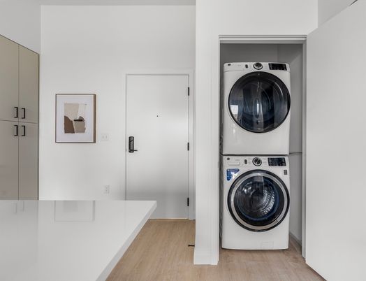 Interior, Utility Closets, Washer, Wood Texture Flooring