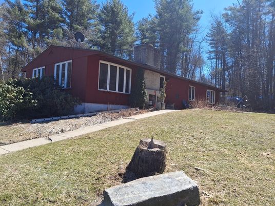 Backyard, Exterior, Facade, Ranch