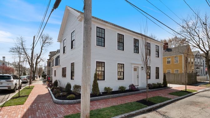 Exterior, Facade, Georgian