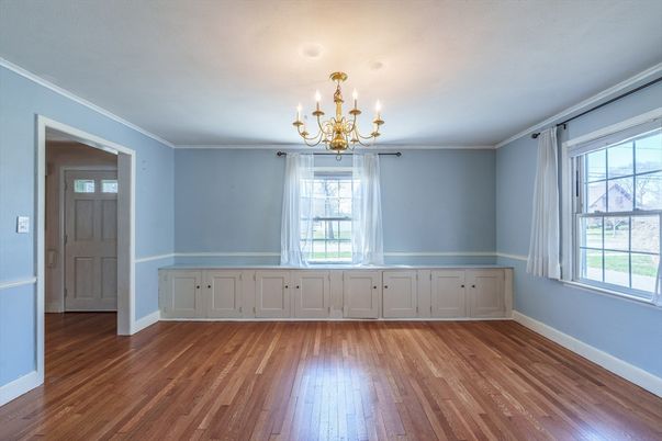 Chandelier, Empty room, Interior, Wood Texture Flooring