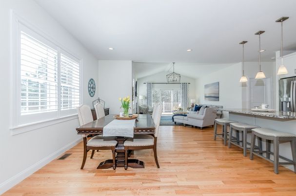 Dining room, Interior, Living room, Pendant Lights, Recessed Lighting, Wood Texture Flooring