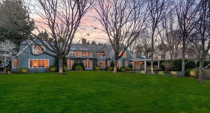 Backyard, Exterior, Facade, Cape Cod