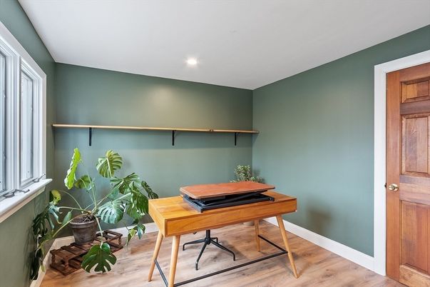 Interior, Recessed Lighting, Wood Texture Flooring