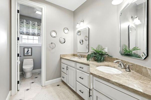 Bathroom, Dual Sink Vanities, Interior