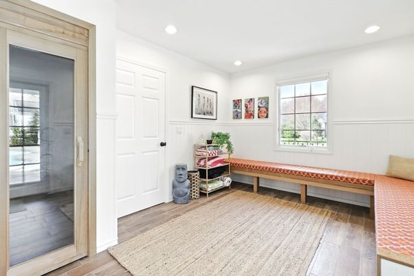 Interior, Recessed Lighting, Wood Texture Flooring