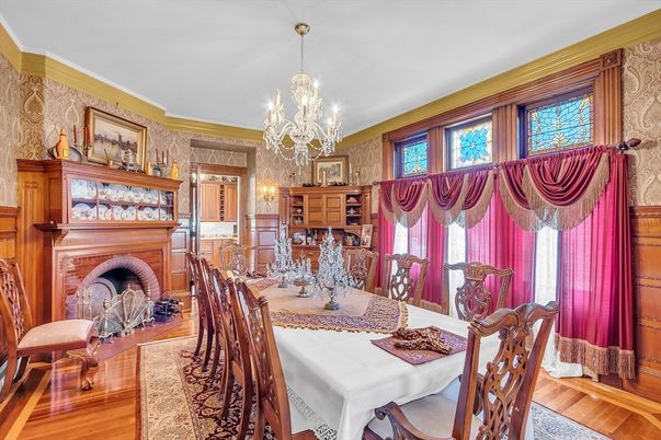 Chandelier, Dining room, Fireplace, Interior, Piano, Wood Texture Flooring