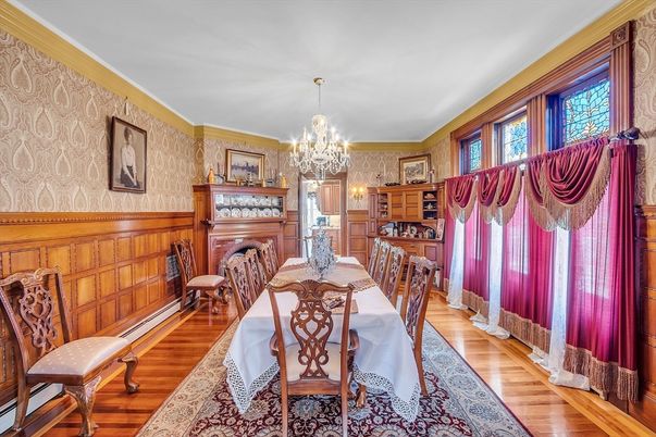 Chandelier, Dining room, Fireplace, Interior, Wood Texture Flooring