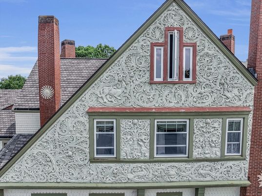 Exterior, Facade, Rowhouse