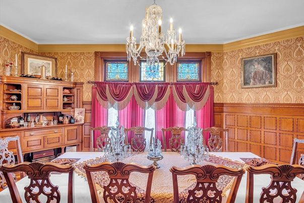 Chandelier, Dining room, Interior