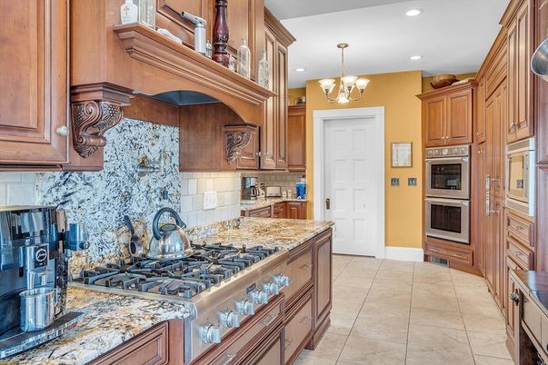 Chandelier, Interior, Kitchen, Recessed Lighting, Stainless Steel Appliances