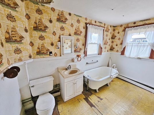 Bathroom, Dual Sink Vanities, Free Standing Baths, Interior