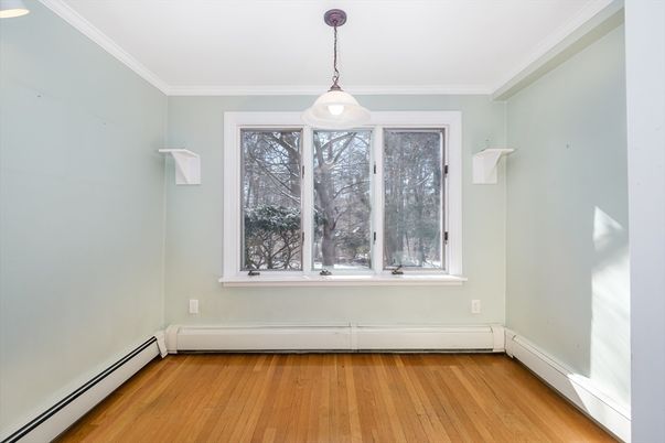 Empty room, Interior, Pendant Lights, Wood Texture Flooring