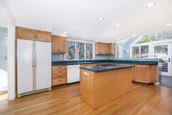 Interior, Kitchen, Recessed Lighting, Wood Texture Flooring