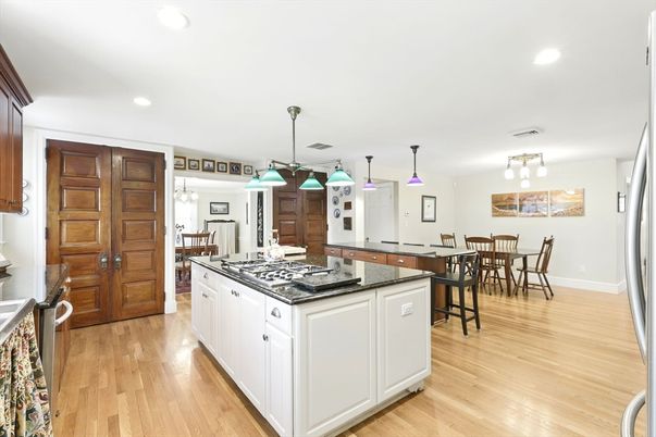 Dining room, Interior, Kitchen, Pendant Lights, Recessed Lighting, Wood Texture Flooring