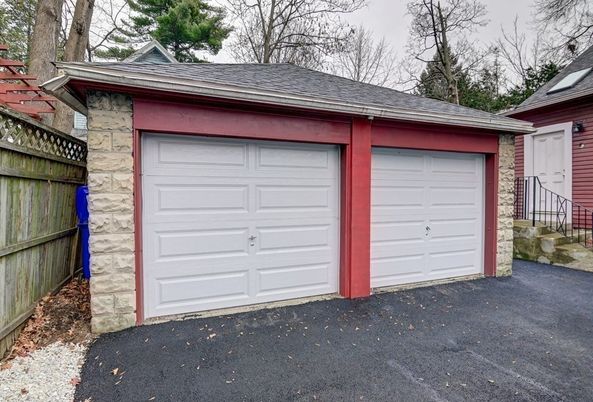 Detached Garage, Exterior