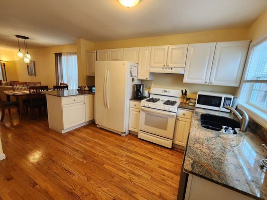 Dining room, Interior, Kitchen, Pendant Lights, Wood Texture Flooring