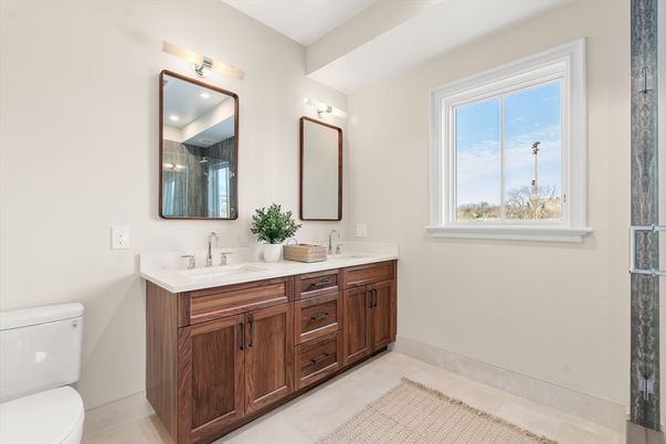Bathroom, Dual Sink Vanities, Interior