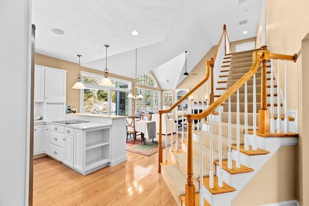 Dining room, Interior, Kitchen, Pendant Lights, Recessed Lighting, Wood Texture Flooring