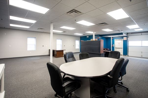 Dining room, Interior, Recessed Lighting