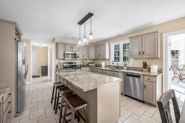 Interior, Kitchen, Pendant Lights, Stainless Steel Appliances
