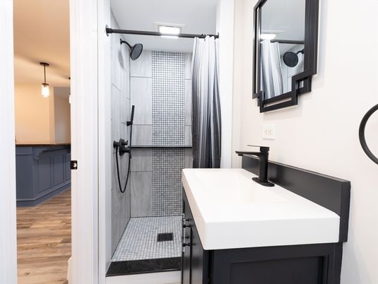 Bathroom, Interior, Pendant Lights, Wood Texture Flooring