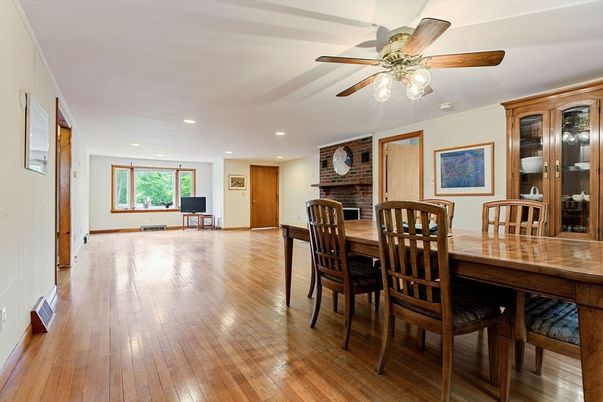 Dining room, Interior, Recessed Lighting