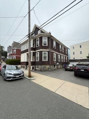 Exterior, Facade, Brick Facade, Rowhouse