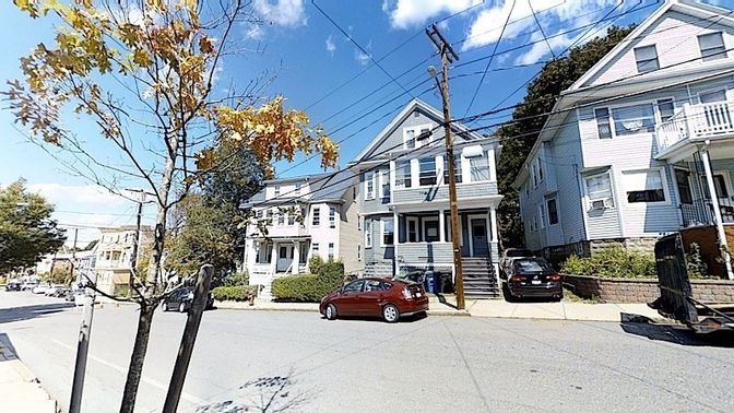 Exterior, Facade, Queen Anne Victorian