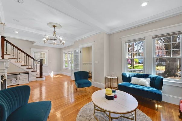 Chandelier, Interior, Living room, Recessed Lighting, Wood Texture Flooring