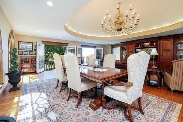 Chandelier, Dining room, Interior, Recessed Lighting, Wood Texture Flooring