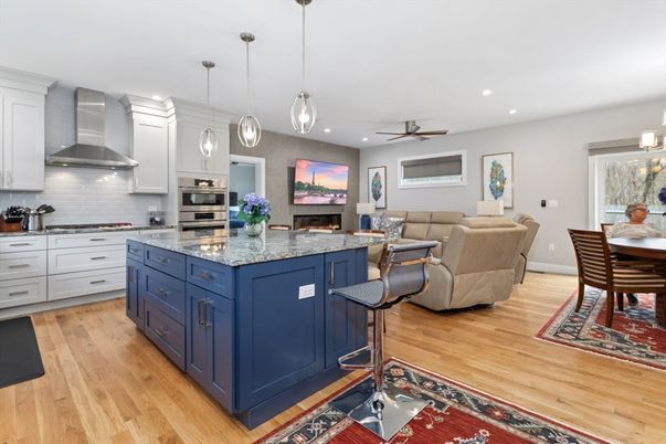 Dining room, Interior, Kitchen, Living room, Pendant Lights, Recessed Lighting, Stainless Steel Appliances, Wood Texture Flooring