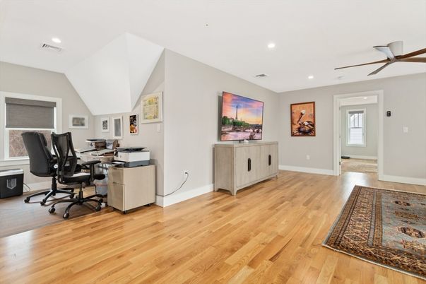 Home Office, Interior, Recessed Lighting, Wood Texture Flooring