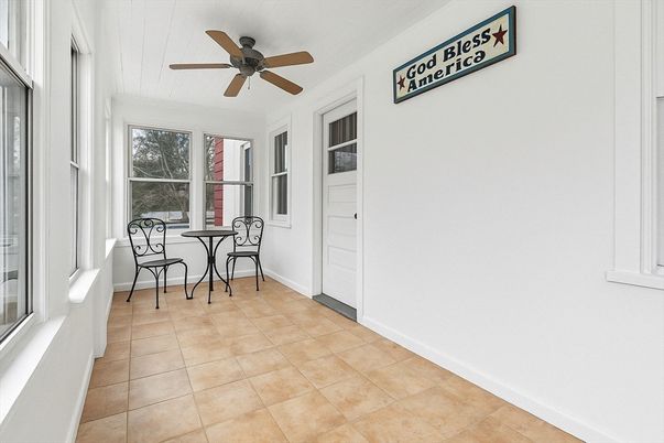 Dining room, Interior