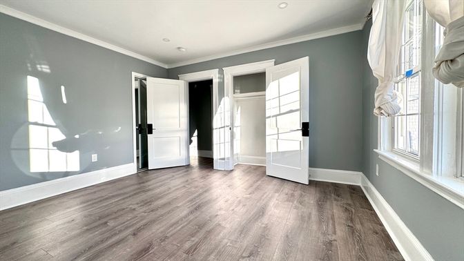 Empty room, Interior, Recessed Lighting, Wood Texture Flooring