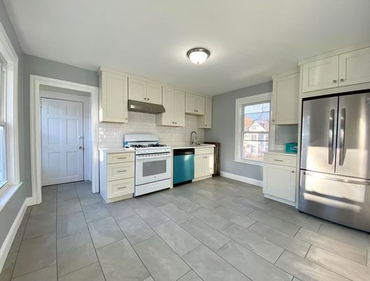 Interior, Kitchen, Stainless Steel Appliances