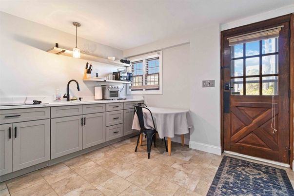 Interior, Kitchen, Pendant Lights, Stainless Steel Appliances