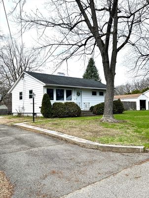 Backyard, Exterior, Facade, Ranch
