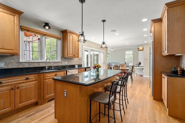 Dining room, Interior, Kitchen, Pendant Lights, Recessed Lighting, Wood Texture Flooring
